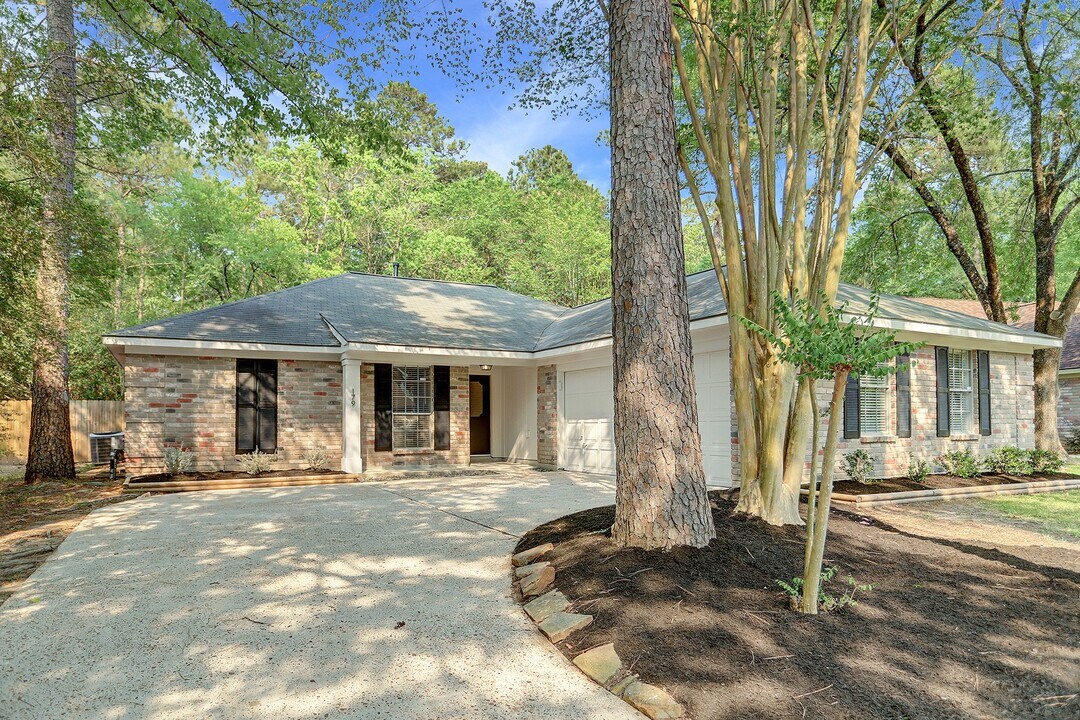 179 Sandpebble Dr in Spring, TX - Building Photo