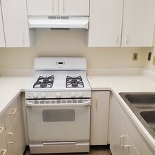 431 Edpas Rd in New Brunswick, NJ - Building Photo - Building Photo
