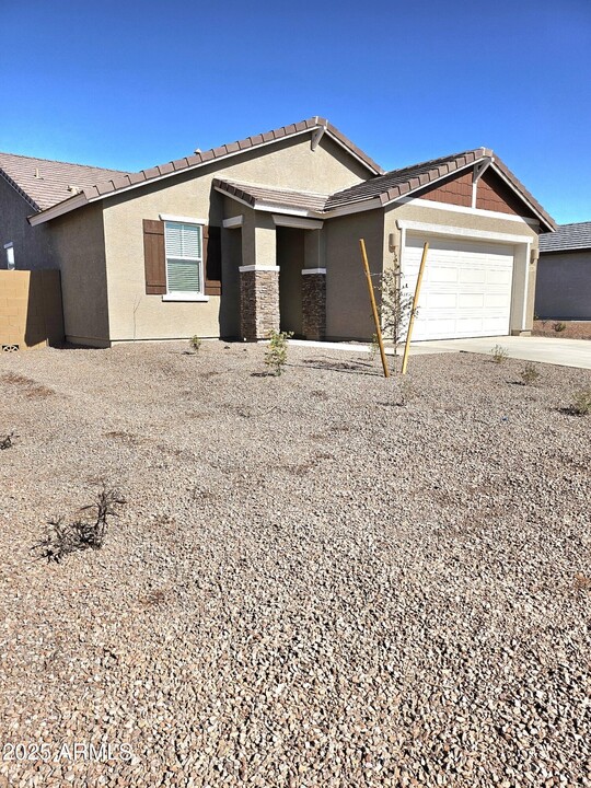 3192 E Baler Dr in San Tan Valley, AZ - Building Photo