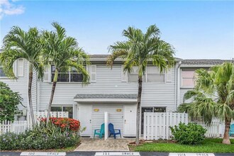 2683 NE 15th St in Pompano Beach, FL - Building Photo - Building Photo