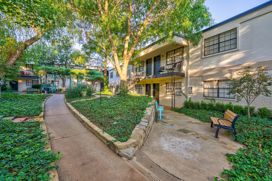 Oasis Apartments at Paseo in Oklahoma City, OK - Building Photo