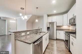 645 Diamondback Dr in Gaithersburg, MD - Building Photo - Building Photo