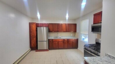 49 Carroll St in Poughkeepsie, NY - Building Photo - Building Photo