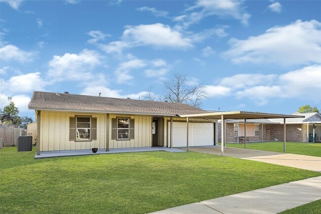 3804 Edgefield Dr in Pasadena, TX - Building Photo - Building Photo