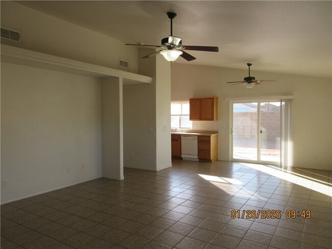 2704 Louise Ave in Kingman, AZ - Building Photo - Building Photo