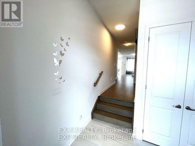 23 Milady Cres in Barrie, ON - Building Photo - Building Photo