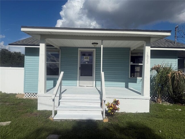 property at 3823 N Garrison St