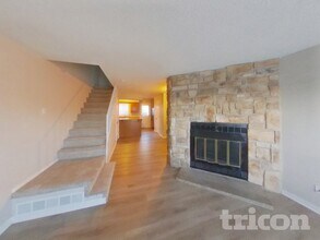 4219 Charleston Dr in Colorado Springs, CO - Foto de edificio - Building Photo