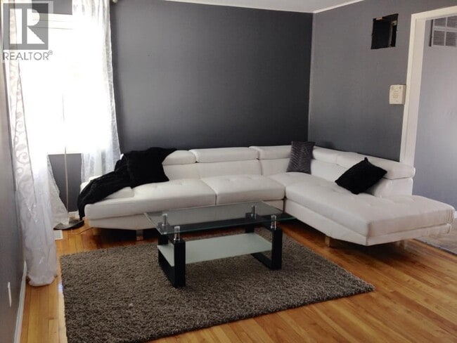 108 Chestnut Ave in Sarnia, ON - Building Photo - Building Photo