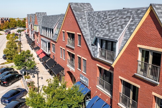 The Residence at the Glen Town Center