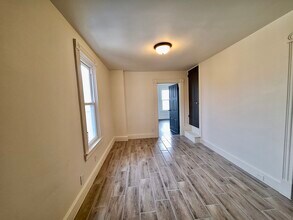 258 S Spruce St, Unit 201 in Elizabethtown, PA - Foto de edificio - Building Photo