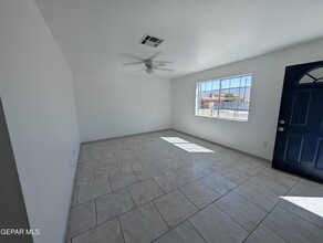120 Encino Drive in Sunland Park, NM - Building Photo - Building Photo