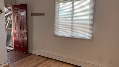 3001 E 42nd Ave, Unit Renewed in Anchorage, AK - Building Photo - Building Photo