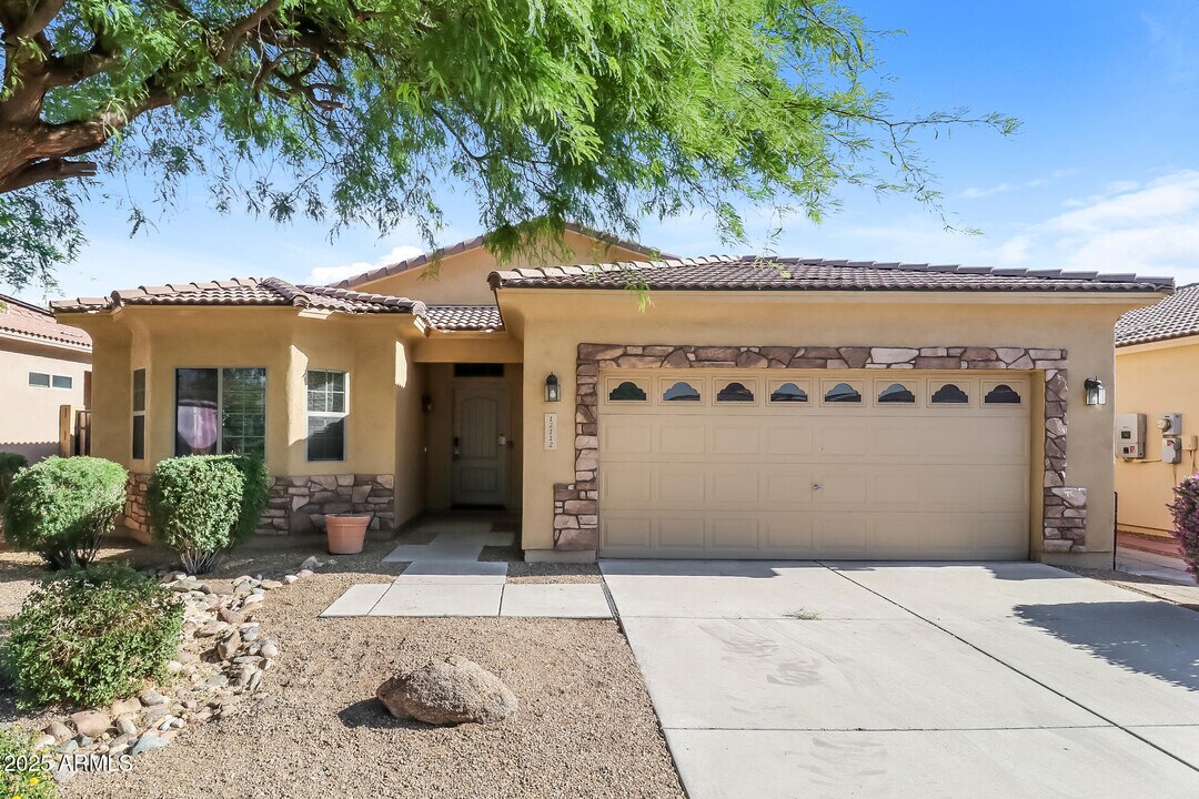 12112 W Ironwood St in El Mirage, AZ - Building Photo