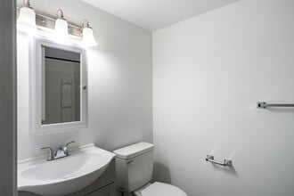 Village Manor of Brooklyn in Brooklyn, MI - Foto de edificio - Interior Photo