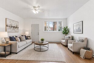 303 43rd St in Union City, NJ - Building Photo