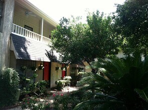 1275 Witte Rd in Houston, TX - Building Photo - Building Photo