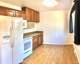 1302 Quivira Dr in Denver, CO - Building Photo - Building Photo