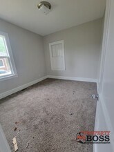 1052 Harrison St in Gary, IN - Building Photo - Building Photo