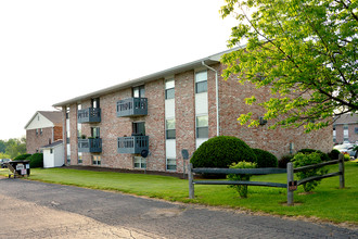 Wintergreen Apartments in Oxford, OH - Foto de edificio - Building Photo