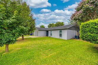 6517 Bernadine St in Watauga, TX - Building Photo - Building Photo
