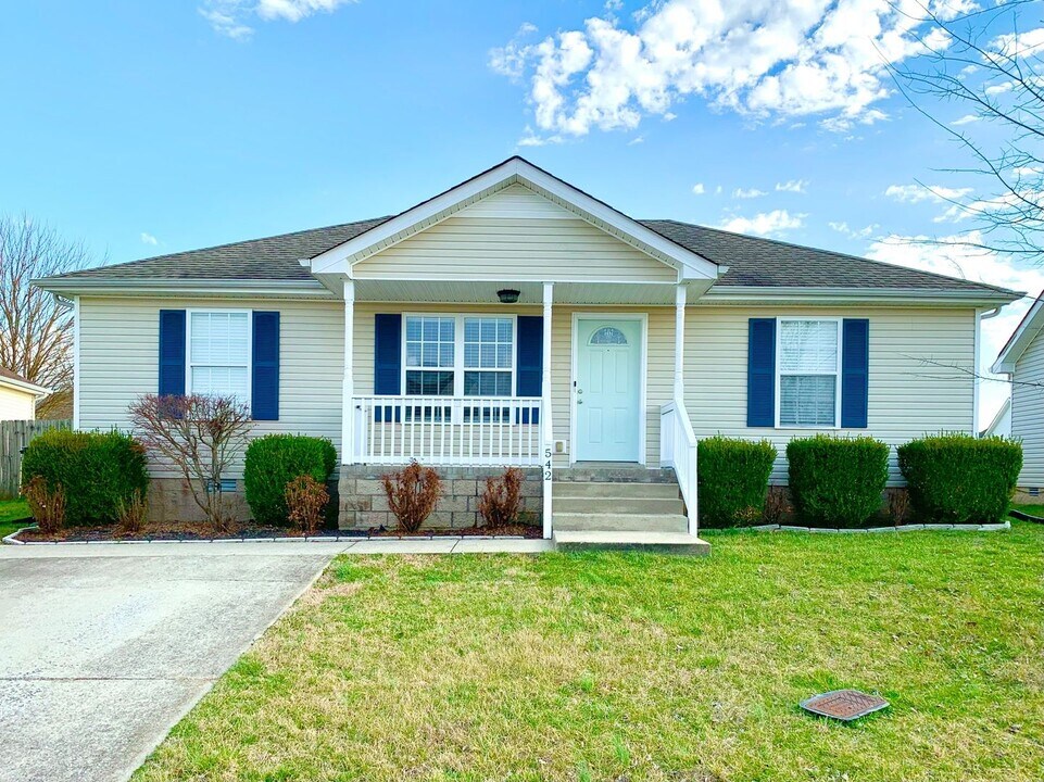 542 Oakmont Dr-Unit -#98 in Clarksville, TN - Building Photo