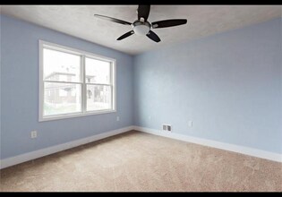 4216 Lydia St in Pittsburgh, PA - Foto de edificio - Building Photo