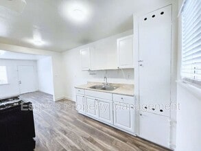 228 E C St in Port Hueneme, CA - Building Photo - Building Photo