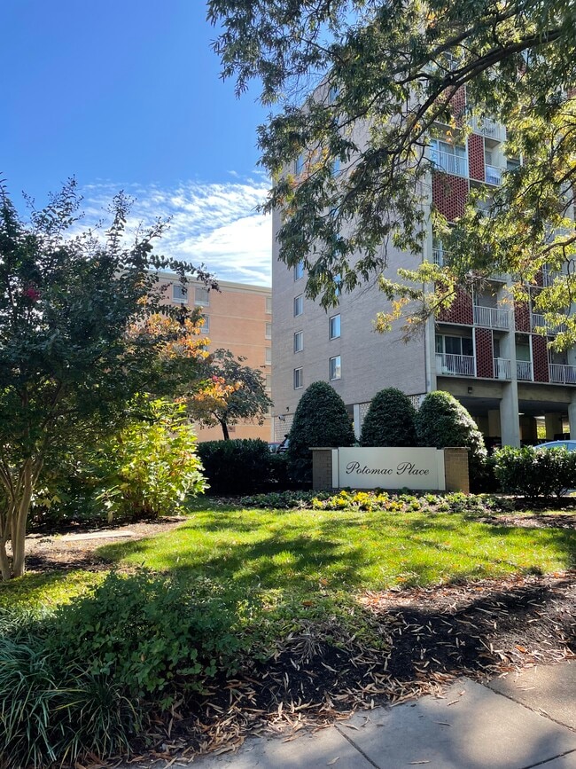 property at 350 G St SW