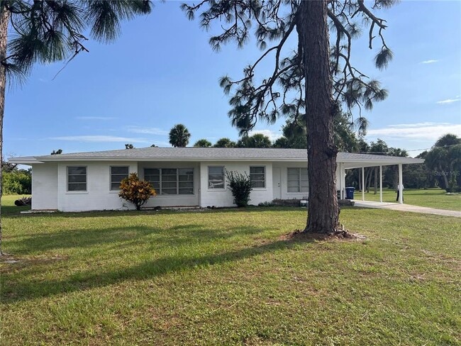 641 E Dearborn St in Englewood, FL - Building Photo - Building Photo