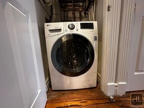 East 13th Street in New York, NY - Foto de edificio - Building Photo