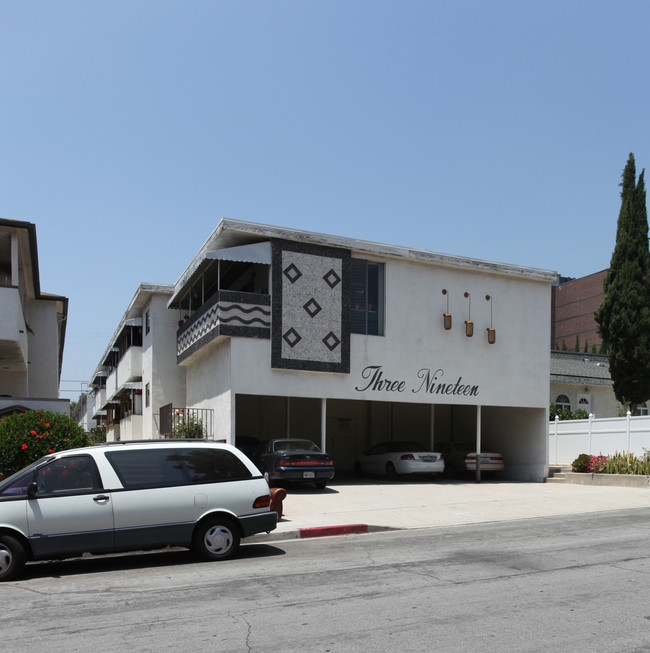 319 E Cedar Ave in Burbank, CA - Building Photo - Building Photo