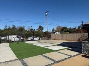 23400 Collins St in Los Angeles, CA - Building Photo - Building Photo