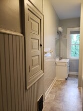 454 W Wisconsin Ave, Unit 2 in Oconomowoc, WI - Building Photo - Building Photo