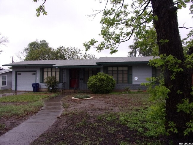 215 Danville in San Antonio, TX - Building Photo - Building Photo