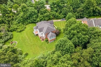 12211 Garrison Forest Rd in Owings Mills, MD - Building Photo - Building Photo