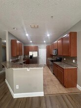 9417 Tawnyberry St in Orlando, FL - Building Photo - Building Photo