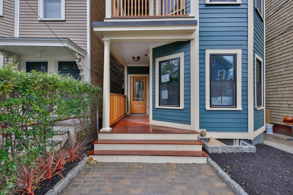 21 Howard St in Cambridge, MA - Building Photo