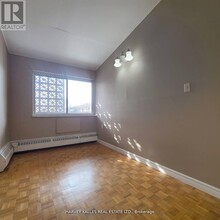 80-380 Blackfriar Ave in Toronto, ON - Building Photo - Building Photo