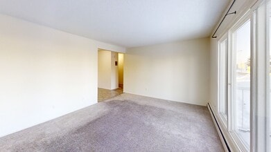 9807-9108 108 Ave in Grande Prairie, AB - Building Photo - Building Photo