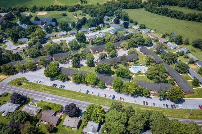 Spring Manor in Lancaster, PA - Building Photo - Building Photo