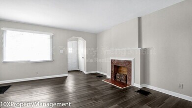 2909 Sullivant Ave in Columbus, OH - Building Photo - Building Photo