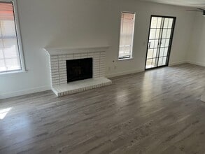 6645 W Tropicana Ave in Las Vegas, NV - Building Photo - Building Photo