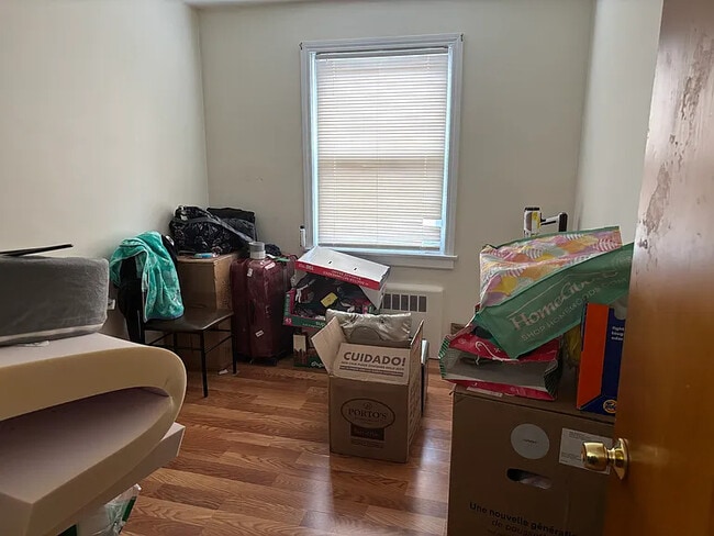 2636 W Farragut Ave, Unit 2W in Chicago, IL - Building Photo - Building Photo