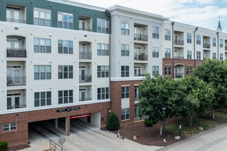 Elan City Center in Raleigh, NC - Foto de edificio - Building Photo