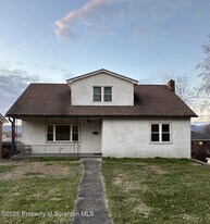 2008 S Webster Ave in Scranton, PA - Building Photo