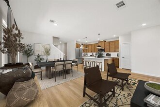 1317 Richardson St in Howe, TX - Building Photo - Building Photo