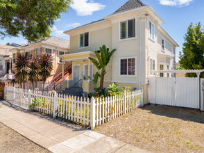 1898 Harmon St in Berkeley, CA - Building Photo - Building Photo