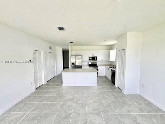 2990 SE 23rd Ave in Homestead, FL - Building Photo - Building Photo