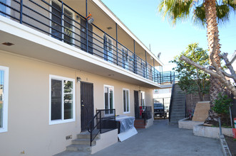 1465 Henderson Ave in Long Beach, CA - Building Photo - Building Photo